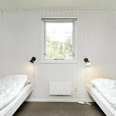 Three-bedroom Holiday In Nørre Nebel 17 * Lønne Hede